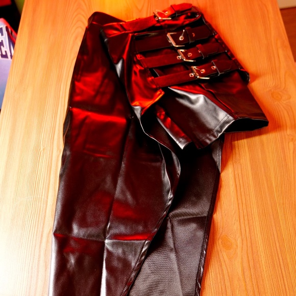 Cape Clique PU Buckle Skirt - Picture 1 of 3